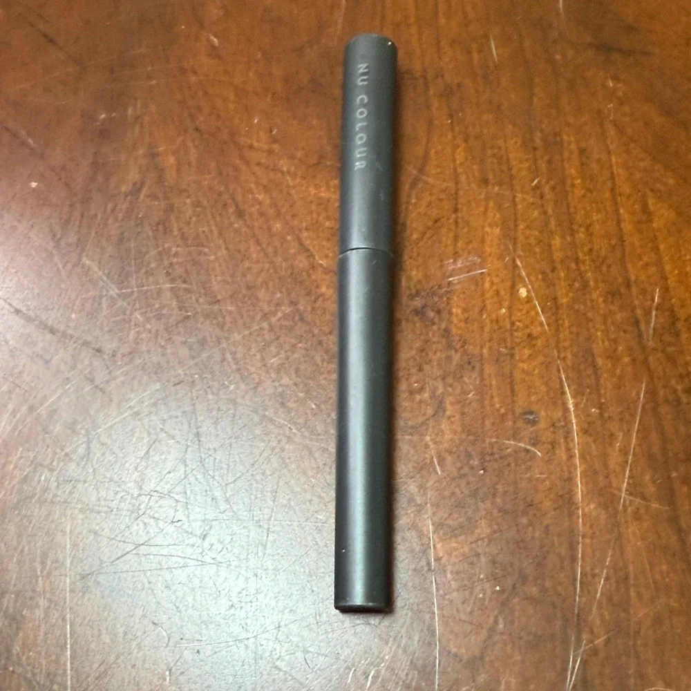 Yves Saint Laurent Gold Compact with Neutral Nude & Brown Eye Pencils. - Picture 7 of 7